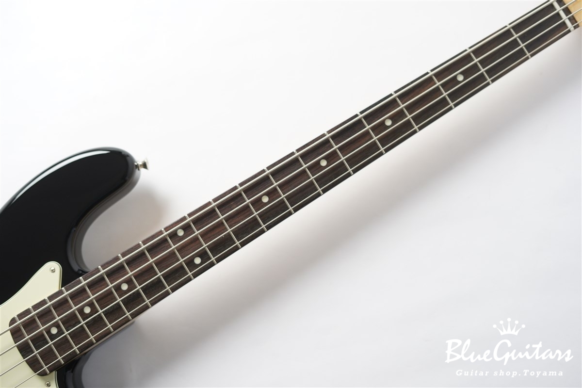 Fender Made in Japan Traditional 2025 Collection '60s Jazz