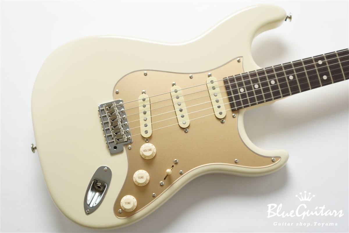 MC1-STD/R - Olympic White / Gold Acryl Pick Guard