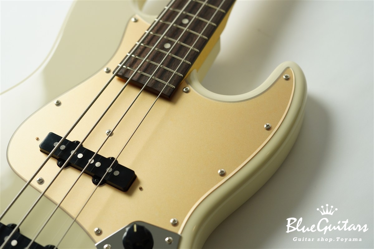 MJ1-STD/R - OWH w/ Acrylic Gold Pickguard