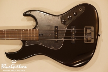 Vibe Standard-4 Model - Black