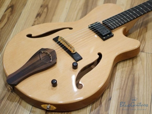 Arcus Thinbody Archtop - Nature