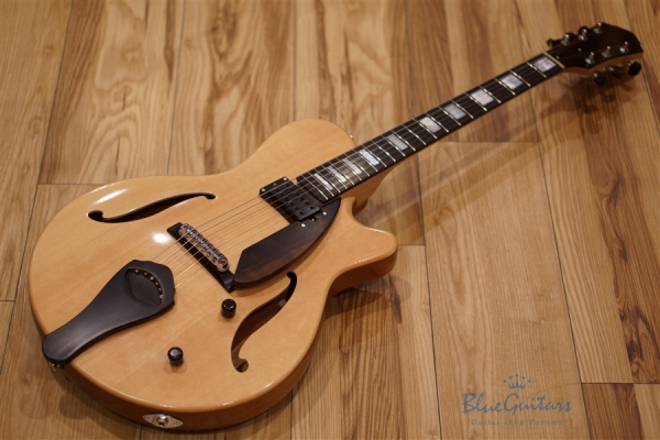 Arcus Thinbody Archtop - Nature