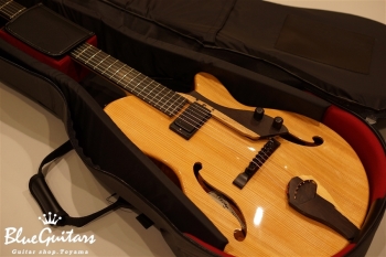 Arcus Thinbody Archtop - Tosa Cedar / Spanish Cedar