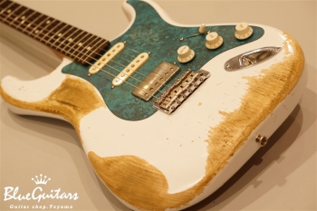 Model S. #010 Heavy Aged - Olympic White with Orii Blue