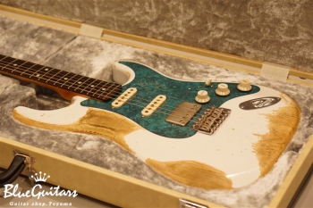 Model S. #010 Heavy Aged - Olympic White with Orii Blue