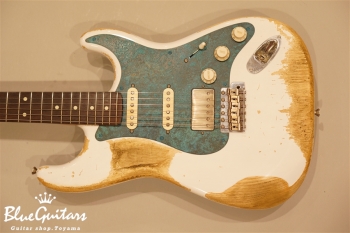 Model S. #010 Heavy Aged - Olympic White with Orii Blue