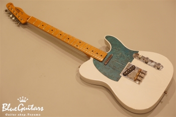 Model T. #002 Light Aged - White Blonde with Orii Blue