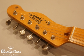 Model T. #002 Light Aged - White Blonde with Orii Blue