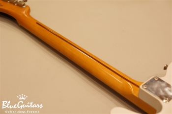 Model T. #002 Light Aged - White Blonde with Orii Blue