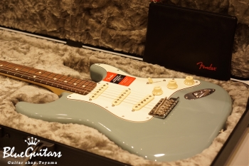 American Professional Stratocaster - Sonic Gray