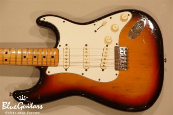 1975年製 Stratocaster Hard Tail - Sunburst