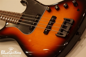 Vibe-4 #014 - 3 Tone Sunburst
