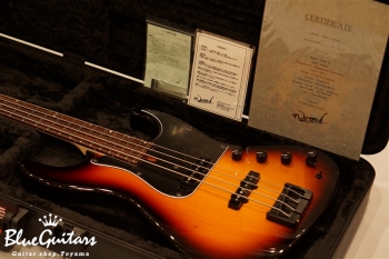 Vibe-4 #014 - 3 Tone Sunburst