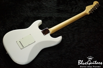 Made In Japan Hybrid 60s Stratocaster - Arctic White