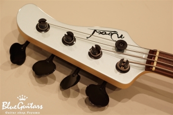 Vibe Standard-4 #023 - Vintage Iceblue Metallic