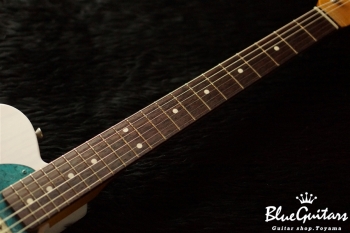 Model T. #014 Light Aged - White Blonde with Orii Blue