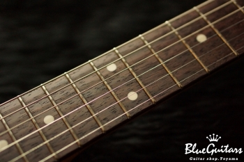 Model T. #014 Light Aged - White Blonde with Orii Blue