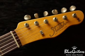 Model T. #014 Light Aged - White Blonde with Orii Blue