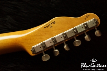 Model T. #014 Light Aged - White Blonde with Orii Blue