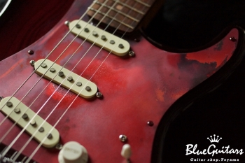 Model S. #021 Light Aged - Burn Burgundy Rose with True Red