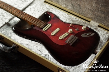 Model S. #021 Light Aged - Burn Burgundy Rose with True Red