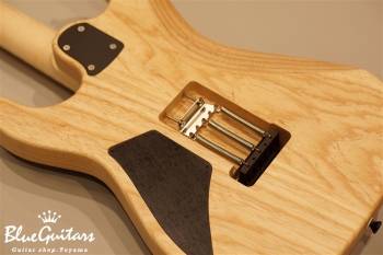 S-622 Ash/M - Black Granite