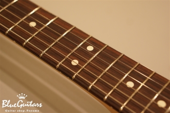 American Professional Stratocaster - Candy Apple Red