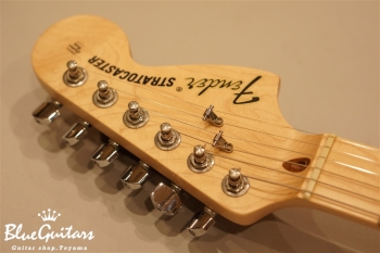 USA Highway One Stratocaster - 3-Color Sunburst