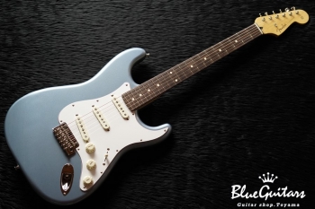 Made in Japan 2019 Limited Collection Stratocaster - Ice Blue Metallic
