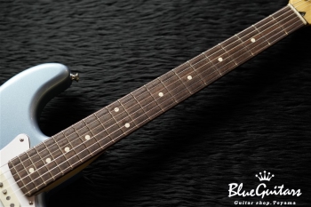 Made in Japan 2019 Limited Collection Stratocaster - Ice Blue Metallic