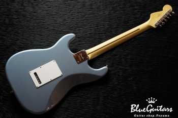 Made in Japan 2019 Limited Collection Stratocaster - Ice Blue Metallic