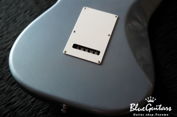 Made in Japan 2019 Limited Collection Stratocaster - Ice Blue Metallic