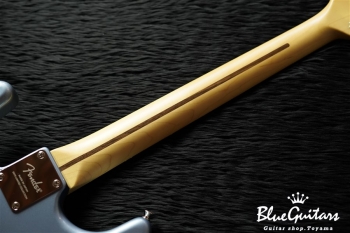 Made in Japan 2019 Limited Collection Stratocaster - Ice Blue Metallic