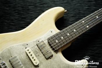 Model S. #043 Heavy Aged - White Blonde with Antique Silver