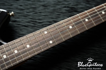 IRIS #041 - Black over Candy Apple Red