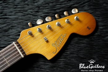 IRIS #041 - Black over Candy Apple Red