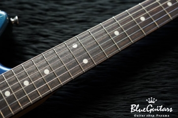 IRIS #027 - Metallic Blue over 3Tone Sunburst 