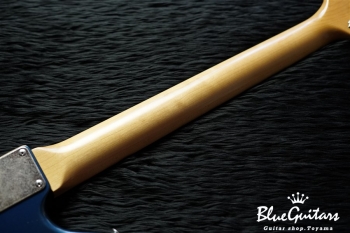 IRIS #027 - Metallic Blue over 3Tone Sunburst 