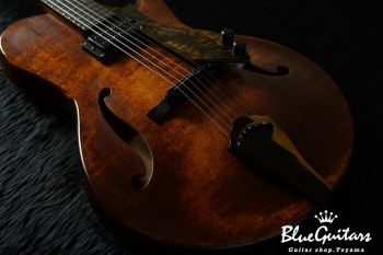 Arcus Thinbody Archtop - Urushi