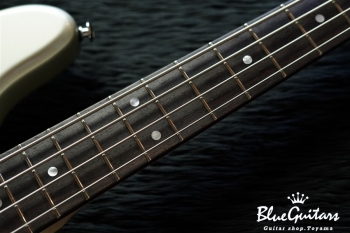 BETA J4 - Inca Silver