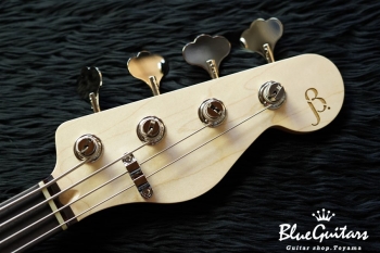 BETA J4 - Inca Silver