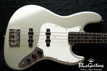 BETA J4 - Inca Silver