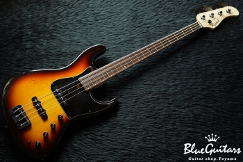 Vibe-4 #014 - 3 Tone Sunburst