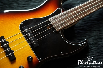 Vibe-4 #014 - 3 Tone Sunburst