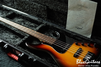 Vibe-4 #014 - 3 Tone Sunburst