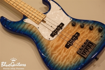 Vibe-4 Quilted Maple #005 - Aqua Blue Burst