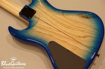 Vibe-4 Quilted Maple #005 - Aqua Blue Burst