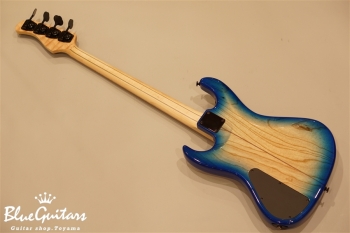 Vibe-4 Quilted Maple #005 - Aqua Blue Burst