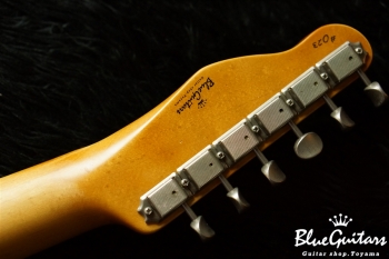 Model T. #023 Light Aged - White Blonde with Orii Blue