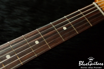 Model S. #019 Light Aged - White Blonde with Orii Blue